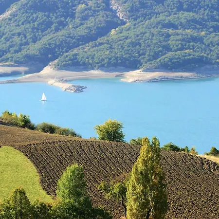 Chaleureux A Fours 25m² Avec Vue Montagne 아파트 *