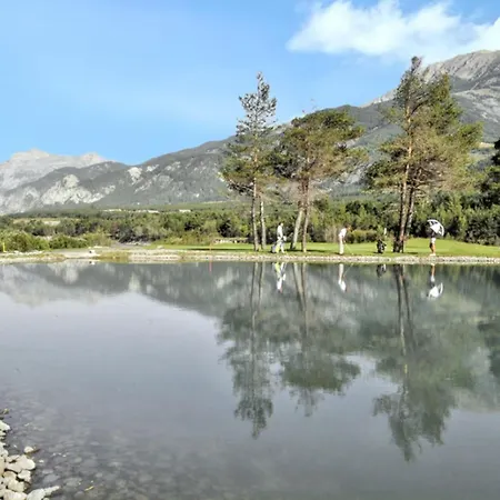 Chaleureux A Fours 25m² Avec Vue Montagne 아파트